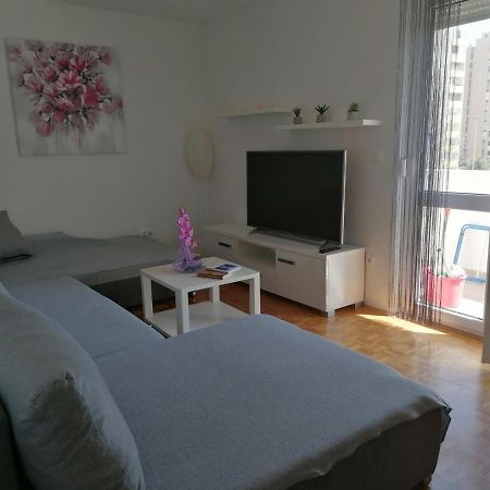Apartman Petra Pula Bagian luar foto