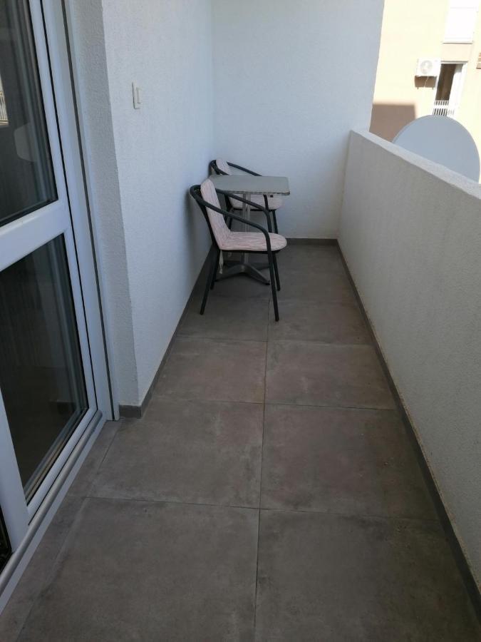 Apartman Petra Pula Bagian luar foto